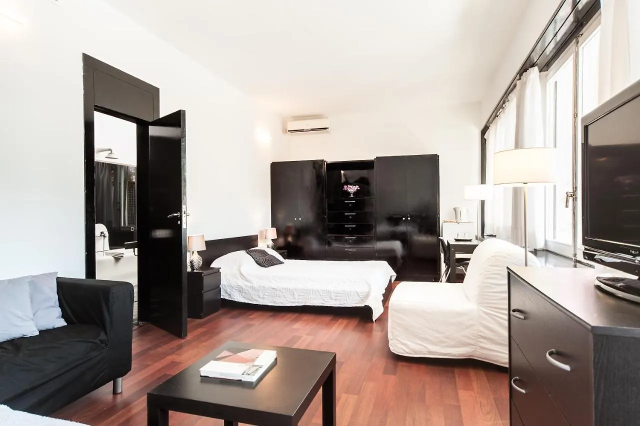 Casa Vilaro Park Guell Barcelona Holiday home